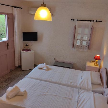 Porto Sikinos Hotel Alopronia Buitenkant foto